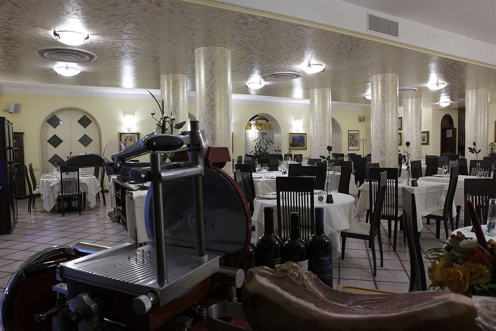 La Vecchia Fattoria Hotel 3*