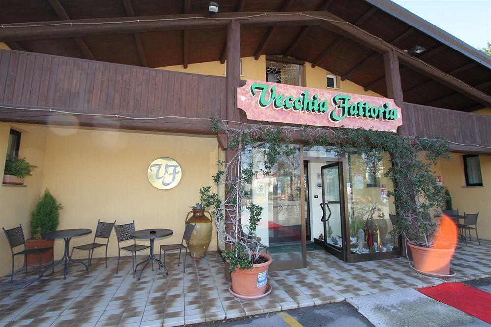 La Vecchia Fattoria 3* Loreto