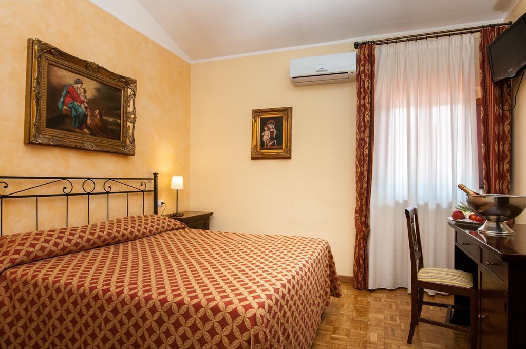 La Vecchia Fattoria Hotel 3*