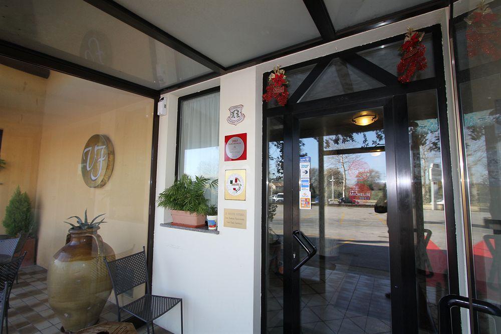 La Vecchia Fattoria Hotel Loreto