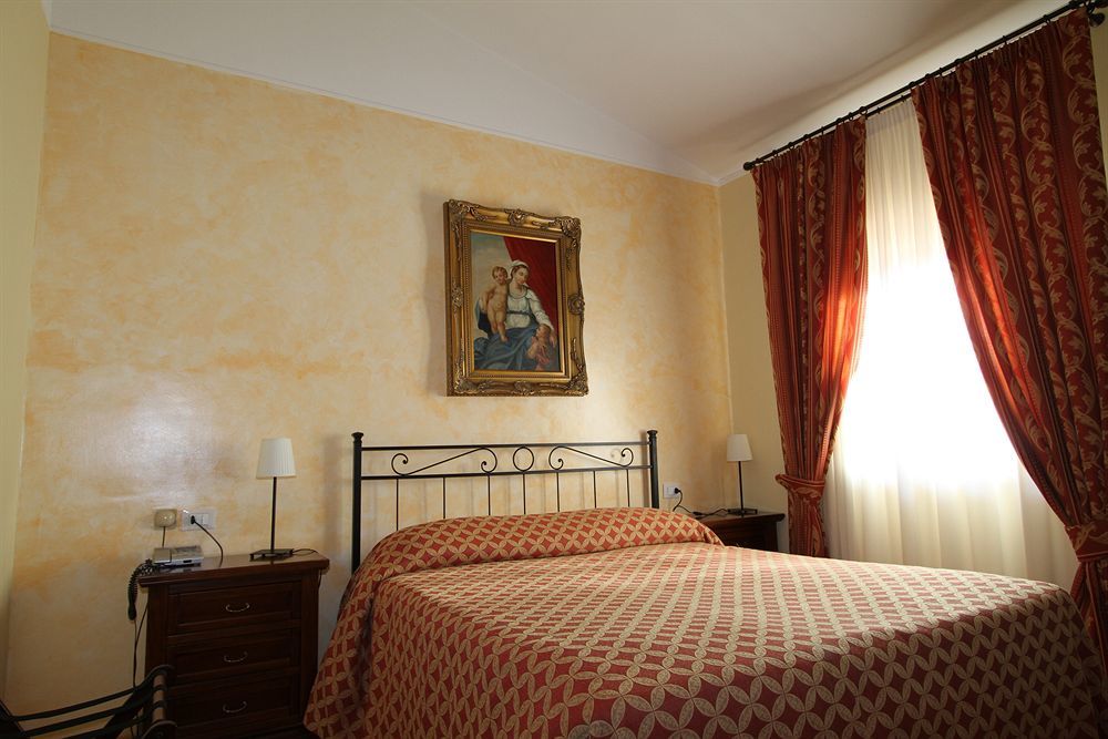 Hotel La Vecchia Fattoria 3*