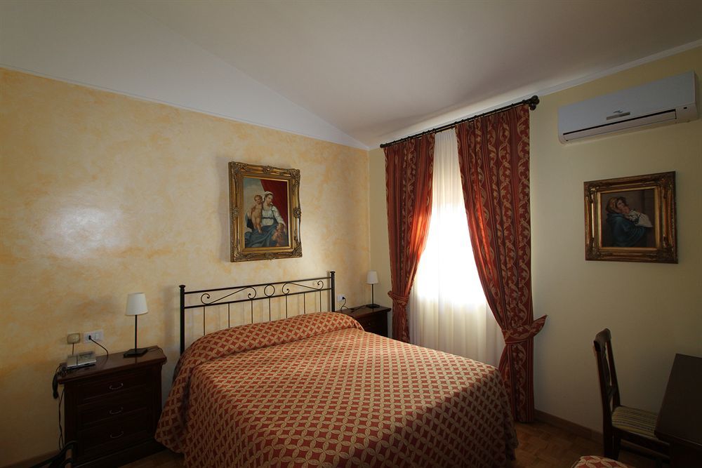 Hotel La Vecchia Fattoria 3*